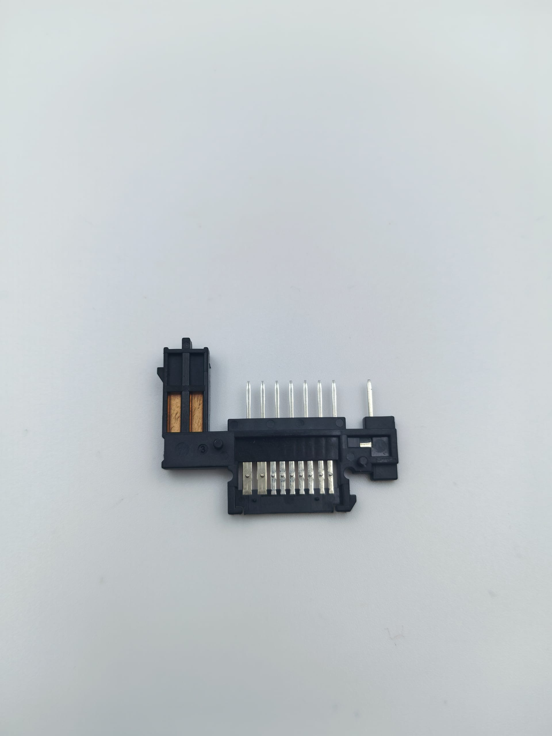 五金嵌入成型品