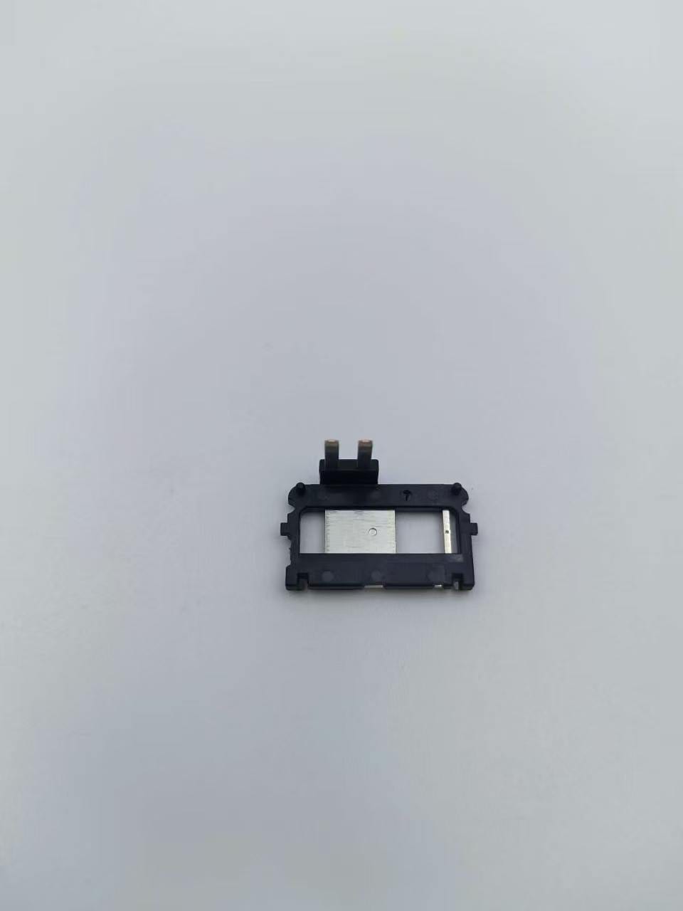 五金嵌入成型品 2