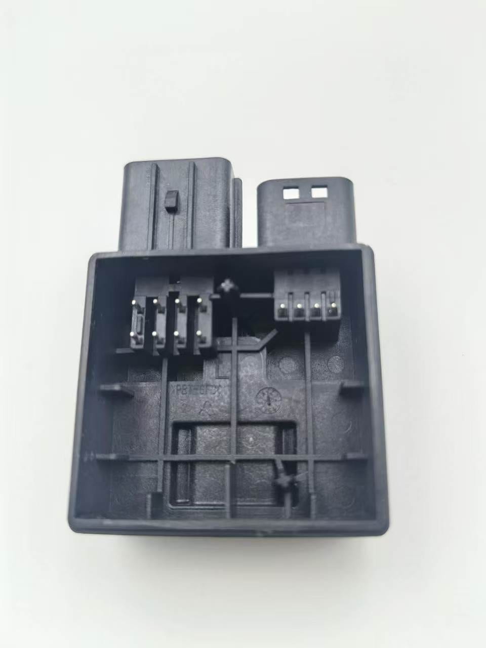 五金嵌入成型品 7